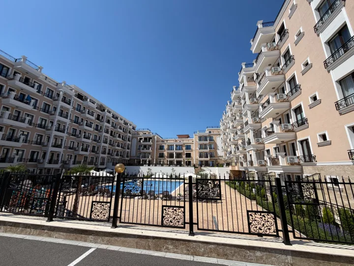 2-комнатная квартира с видом на море в Emperium 1, Святой Влас ID: 104100