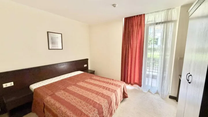 Budget Two-Room Apartment on the First Line in Sunset Resort Family Complex, Pomorie ID: 111129