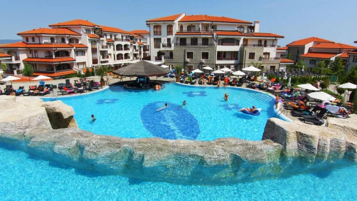 Двухкомнатная квартира в комплексе Vineyards Resort, Ахелой