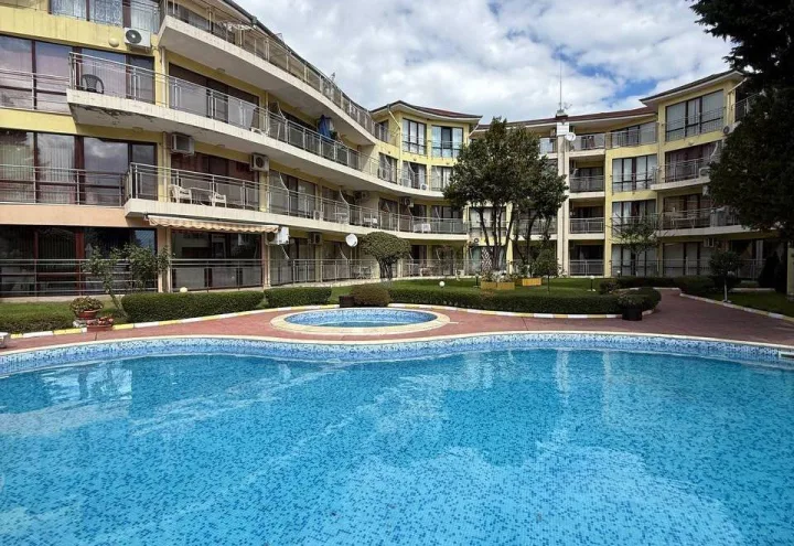Четырехкомнатная квартира в 250 метрах от моря в комплексе Akrotiria Apartments, Несебр ID: 112824