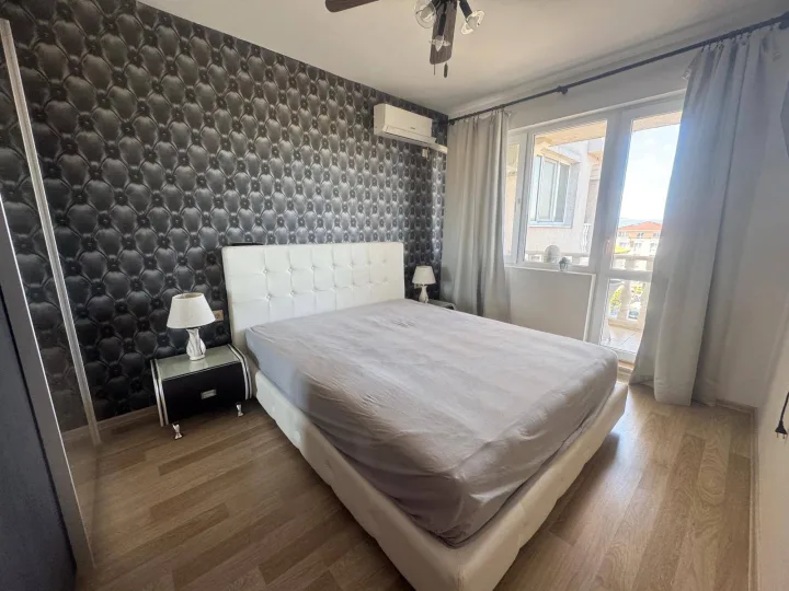Несебр — трёхкомнатная квартира с видом на бассейн в комплексе Lifestyle Deluxe