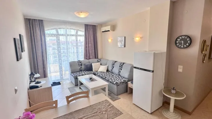 Трикімнатна квартира з видом на басейн у комплексі Royal Sun, Сонячний Берег ID: 109923