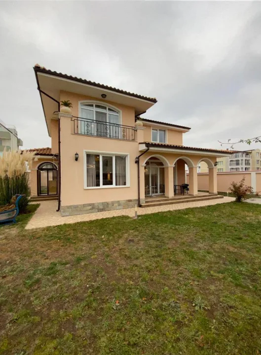 Современный дом в Равде с ремонтом ID: 88957