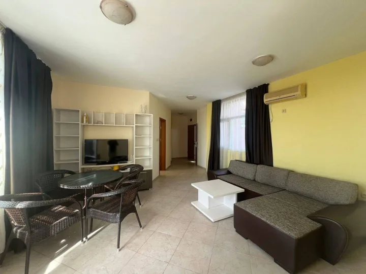 Простора 2-кімнатна квартира площею 162 м² у Pirop City, Сонячний берег, ID: 105703