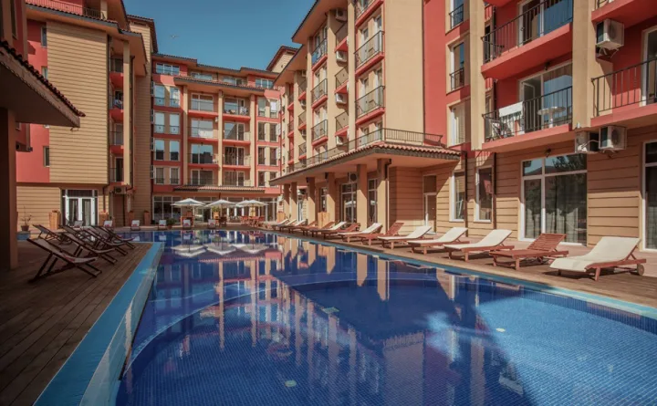 Двухкомнатная квартира с террасой в Sunny View Central ID: 101147