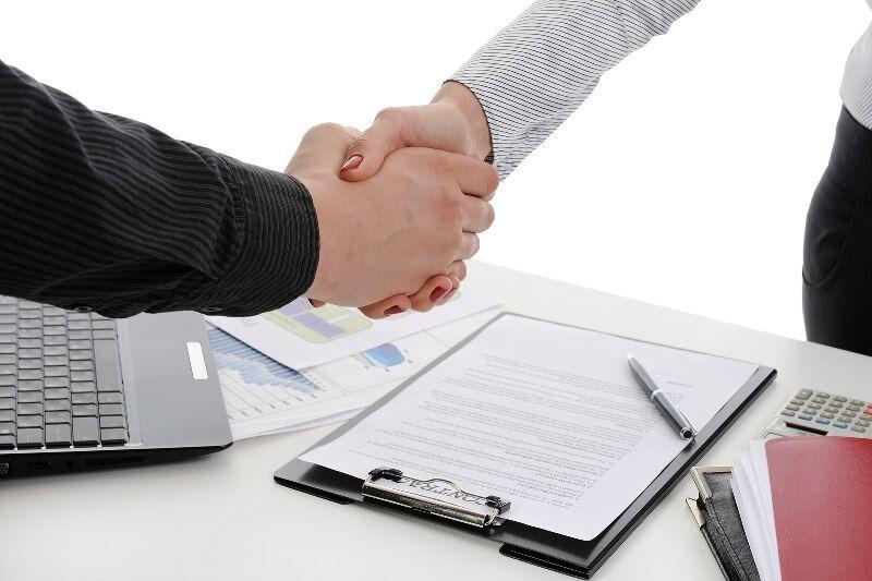Поради щодо оформлення угоди та отримання нерухомості в Болгарії