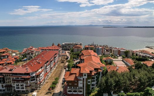 Продаётся двухкомнатная квартира в современном комплексе Этыра 2 в Святом Власе