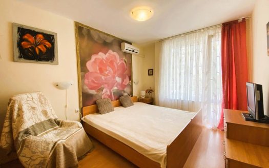 Двухкомнатная квартира 74 м² в комплексе Imperial Fort, Святой Влас