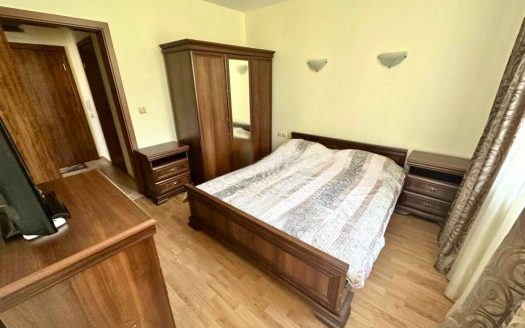 Продается двухкомнатная квартира площадью 61 м², расположенная на четвертом этаже жилого комплекса «Левша» в Солнечном Берегу
