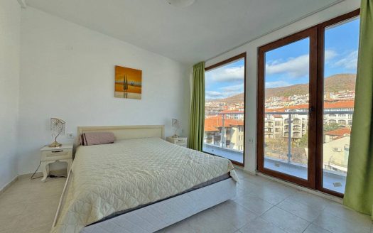 Просторный апартамент с двумя спальнями в комплексе Lazur 5, Святой Влас