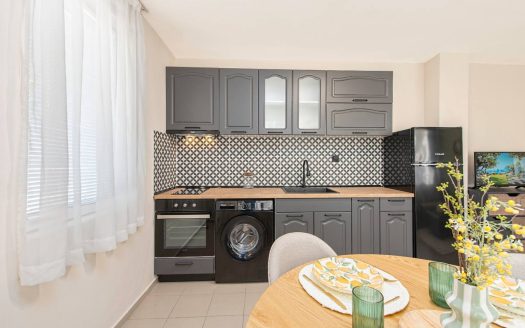 Трёхкомнатная квартира 91 м² в комплексе Izida Palace, Солнечный берег