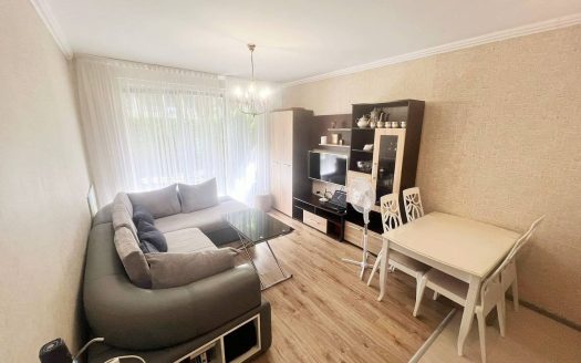 Продается просторный двухкомнатный апартамент в комплексе Vip Park на Солнечном берегу