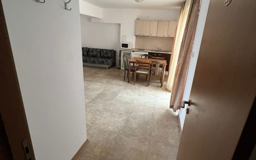 Трёхкомнатная квартира в центре Солнечного Берега с панорамой на горы — комплекс Гранд Камелия