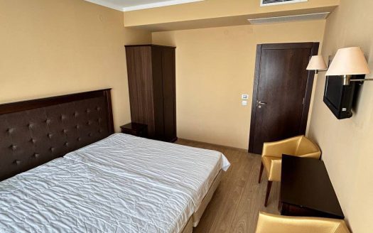 Двухкомнатная квартира по отличной цене в комплексе Barcelo Royal Beach, Солнечный берег