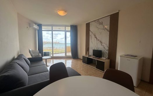 Двухкомнатная квартира с новой мебелью и видом на море в комплексе Midia Family Resort, Ахелой