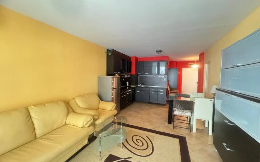 Двухкомнатная квартира в жилом доме, Поморие