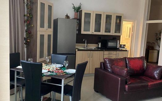 Квартира с тремя спальнями и собственным двором в комплексе Costa Calma, Равда