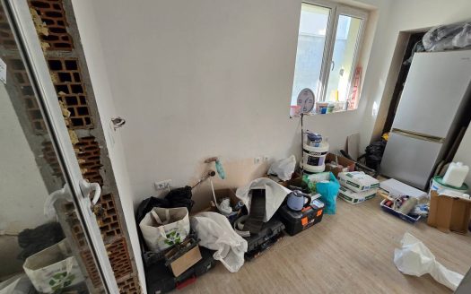 Студия без мебели с собственным двором и без таксы обслуживания, Несебр – район Черно Море