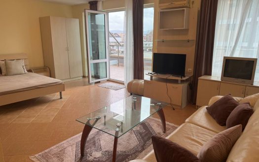 Двухкомнатный апартамент в доме Normal House, район Чайка 9, Солнечный берег