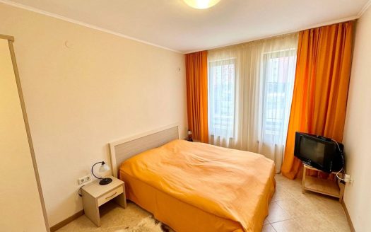 Двухкомнатная квартира в комплексе Royal Sun, Солнечный берег