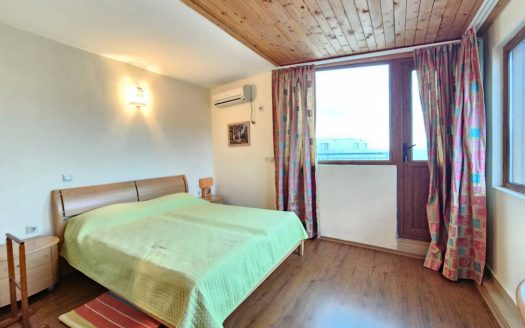 Трёхкомнатная квартира на первой линии с прямым видом на море, Созополь