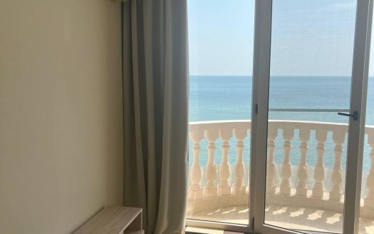 Квартира с одной спальней и панорамным видом на море — комплекс Royal Marina, Елените