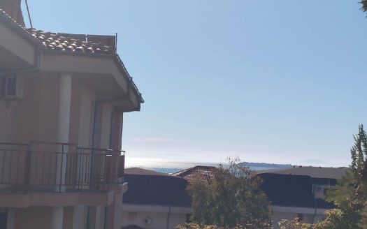 Просторный двухуровневый апартамент с видом на море в Dinevi Private House, Святой Влас