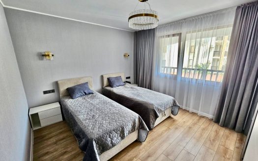 Трёхкомнатная квартира с евро-ремонтом и видом на море в комплексе Sun Coast Resort, Святой Влас