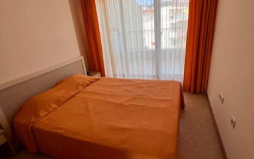 Двухкомнатная квартира с видом на бассейн в комплексе Royal Sun, Солнечный Берег