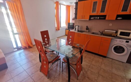 Трёхкомнатная квартира с видом на море и бассейн в комплексе Siana, Святой Влас