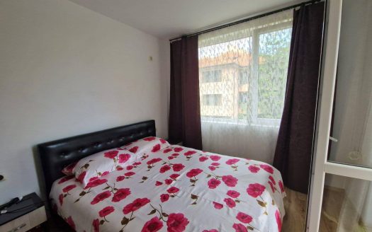 Двухкомнатная квартира в Родина 1,Святой Влас — удачная планировка и комфорт для проживания