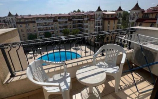 Двухкомнатная квартира с видом на бассейн в комплексе Royal Sun, Солнечный Берег