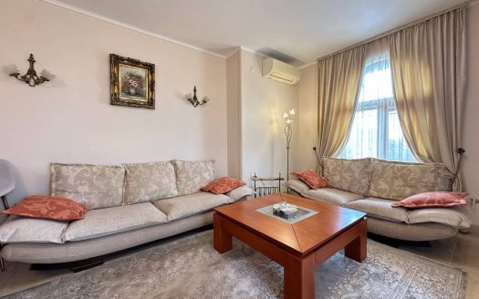 Трёхкомнатная квартира с видом на бассейн в Esteban, Несебр — простор 149 м², высокий этаж и премиальная локация