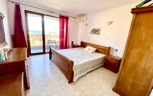 Двухкомнатная квартира с видом на море в комплексе Sun Coast Resort, Святой Влас