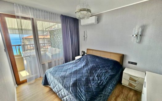 Трёхкомнатная квартира с евро-ремонтом и видом на море в комплексе Sun Coast Resort, Святой Влас