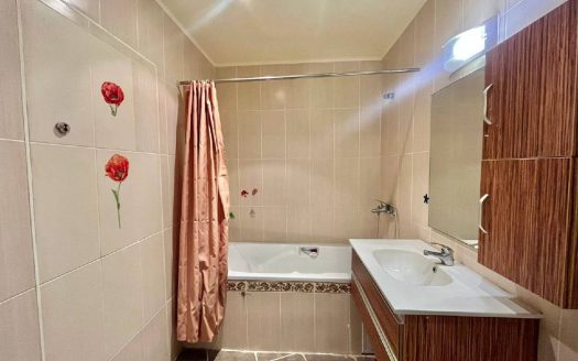 Просторная студия в  Saint George — идеальное решение рядом с морем