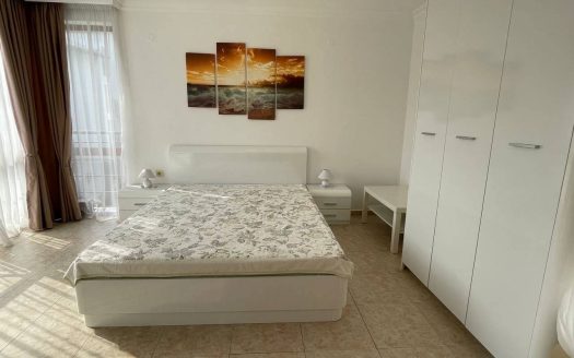 Трёхкомнатная квартира с двумя спальнями в Compass, Святой Влас — удобный этаж, функциональная планировка и отличная локация