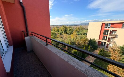 Трёхкомнатная квартира с двумя спальнями в Holiday Fort, Солнечный Берег