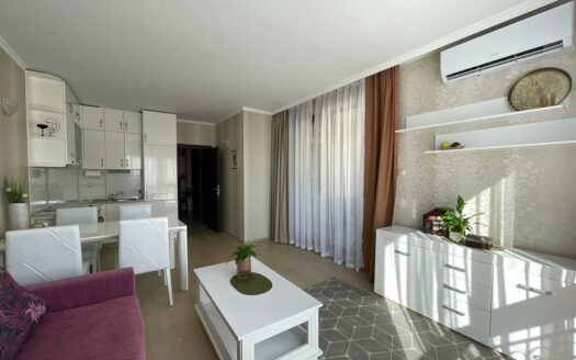 Трехкомнатный апартамент в элитном комплексе на Солнечном Берегу: уют и комфорт у моря