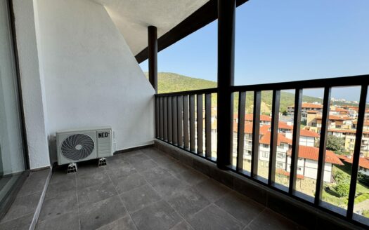 Трехкомнатная квартира с потрясающими видами на море и горы в Святом Власе