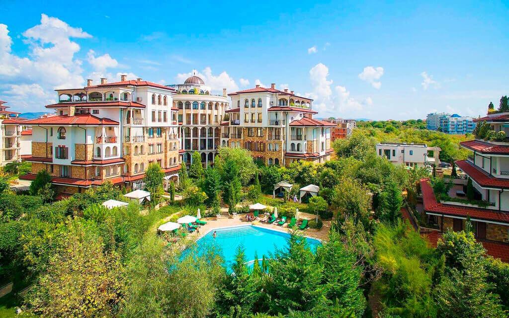 Advice on real estate selection and legal aspects of purchase