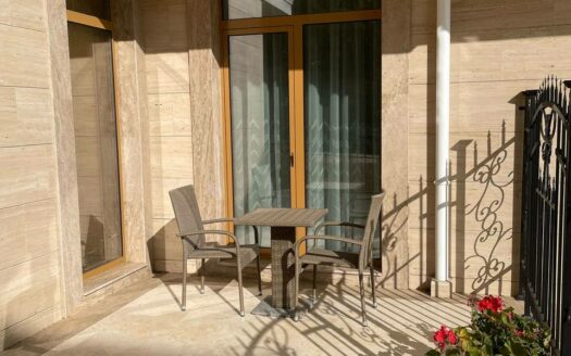 Двухкомнатная меблированная квартира в премиальном комплексе Villa Florence в Свети Власе