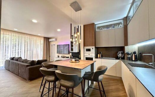 Элитный апартамент на первой линии в престижном комплексе Omega Resort, Равда