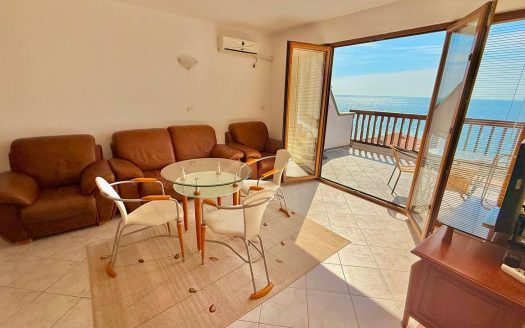 Живите с видом на море — светлая трехкомнатная квартира в комплексе Sun Coast, Святой Влас