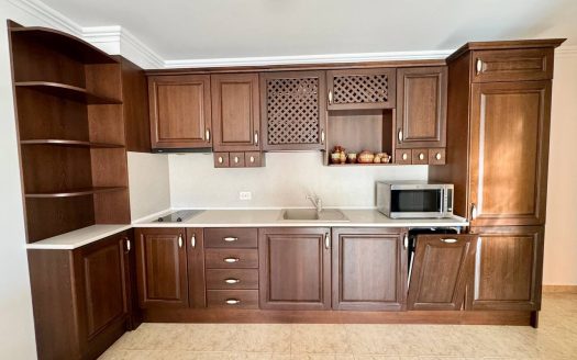 Простор и уют в комплексе Lazur 5 — двухкомнатная квартира с собственным паркингом, Святой Влас