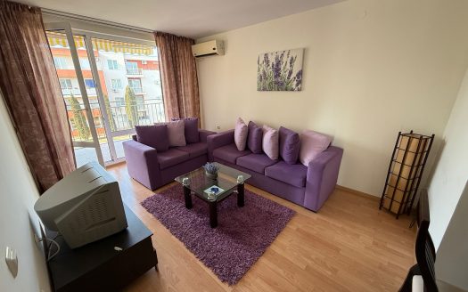 Комфортная двухкомнатная квартира с мебелью и техникой в жилом комплексе Nessebar Fort Club, Солнечный Берег