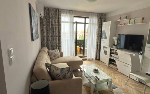 Двухкомнатный апартамент в изысканном комплексе Romance Paris на побережье Святого Власа