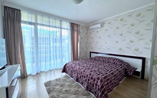 Четырехкомнатные апартаменты с морским горизонтом на первой линии в комплексе Gallery 2, Солнечный Берег