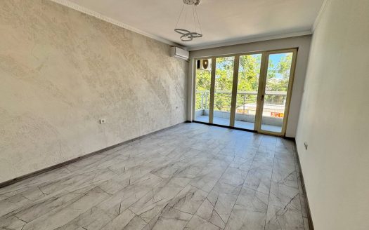 Студия в рассрочку с новым ремонтом в Sol e Mar всего в 300 метрах от пляжа, Солнечный Берег