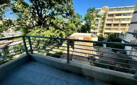 Студия в рассрочку с новым ремонтом в Sol e Mar всего в 300 метрах от пляжа, Солнечный Берег